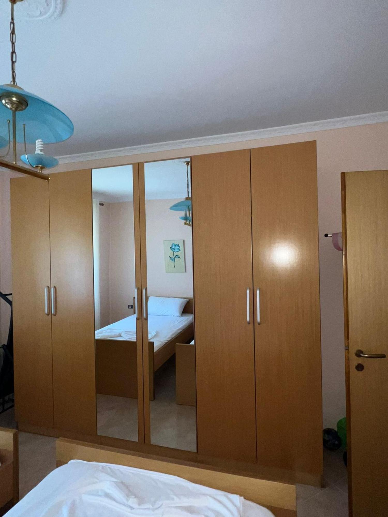 Apartamento Away From ! Vlorë