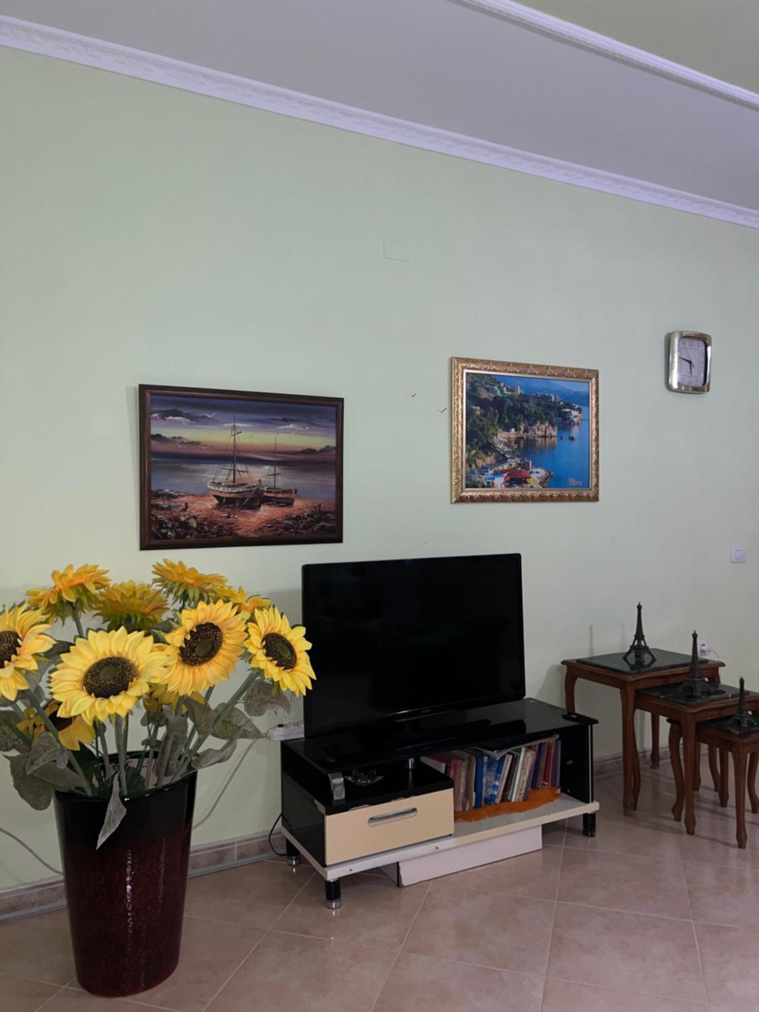 Apartamento Away From ! Vlorë